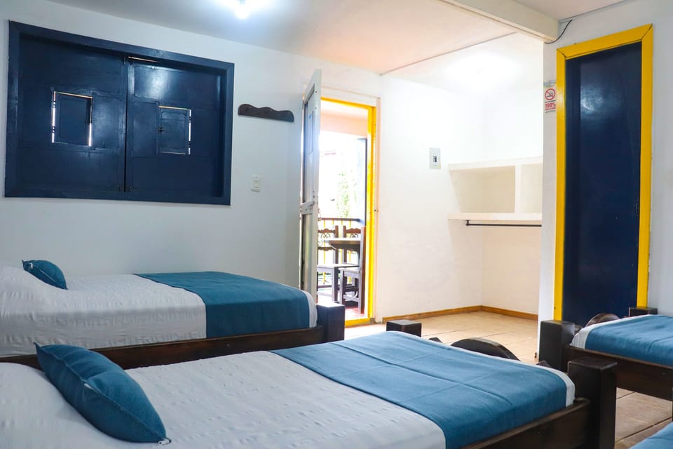 Quadruple Room | Free WiFi, bed sheets