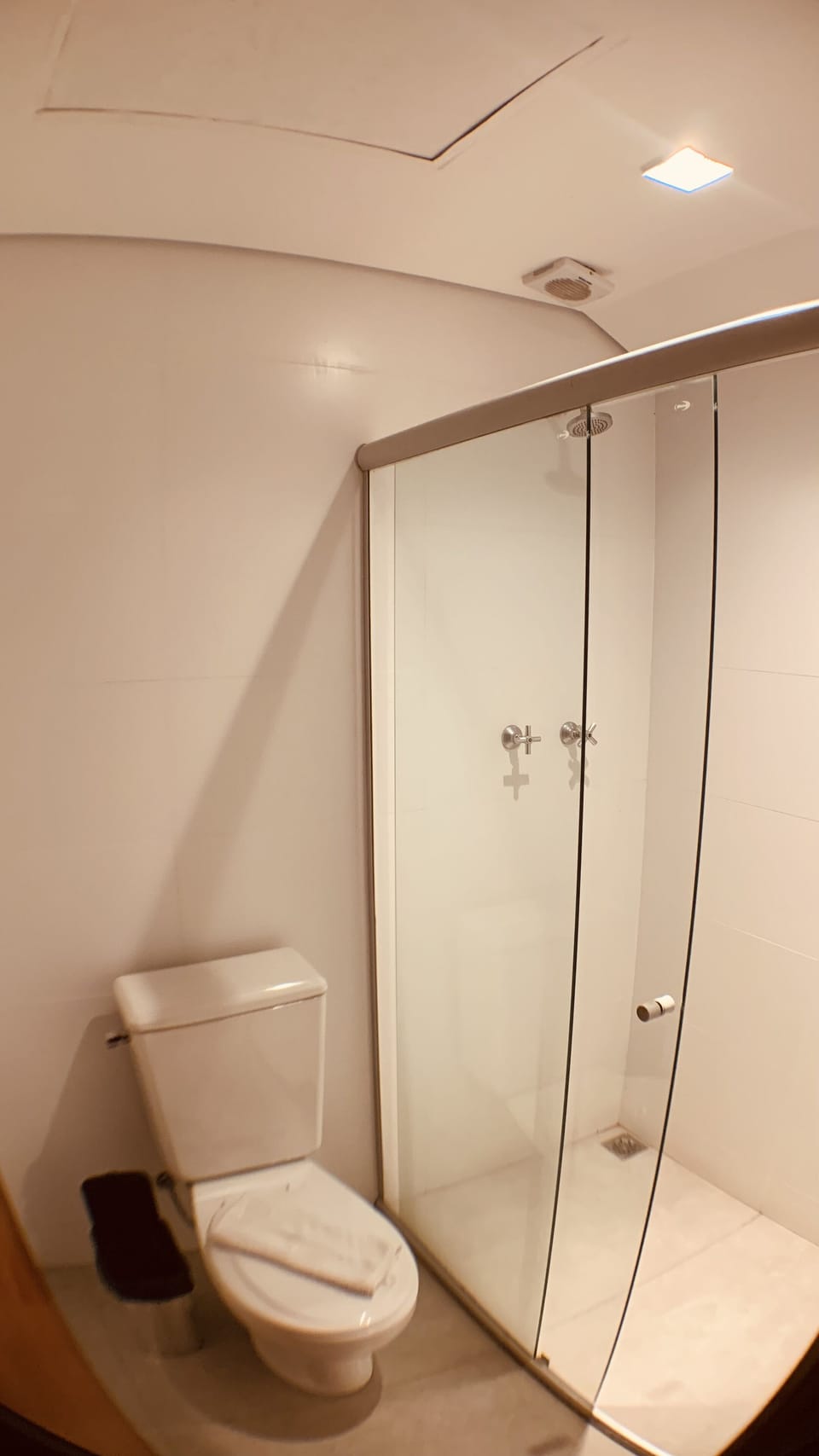 Shower, towels