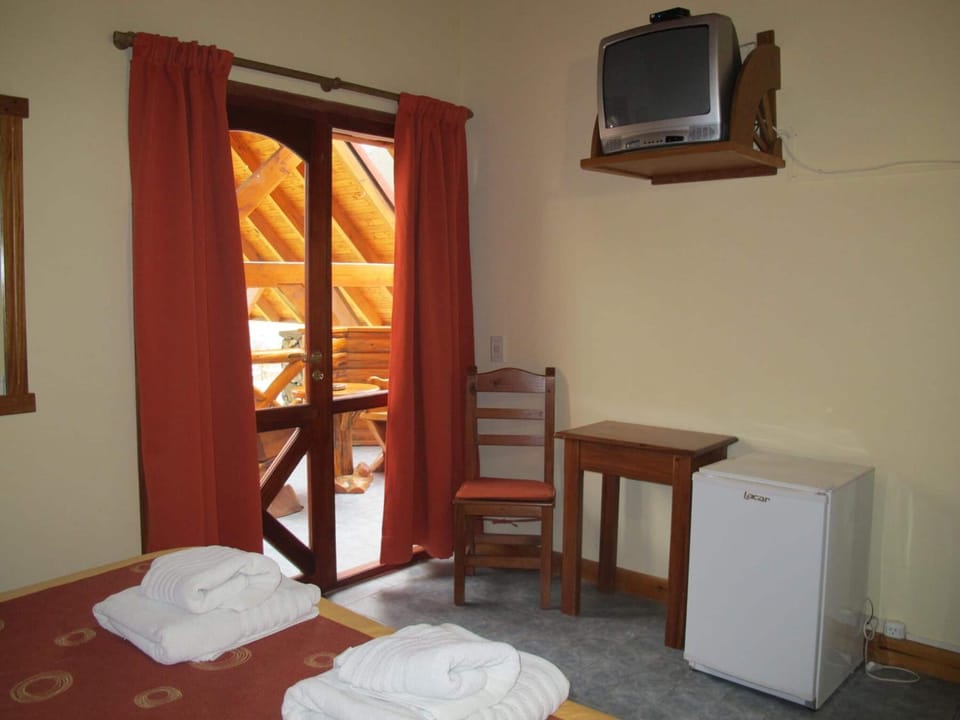 Free cribs/infant beds, free WiFi