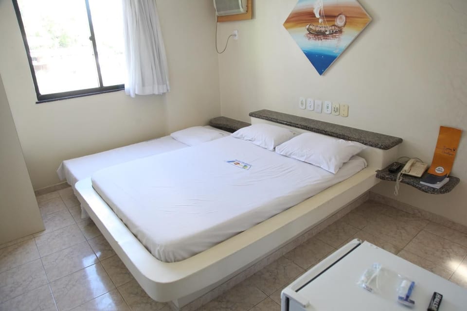 Minibar, blackout drapes, free WiFi, bed sheets
