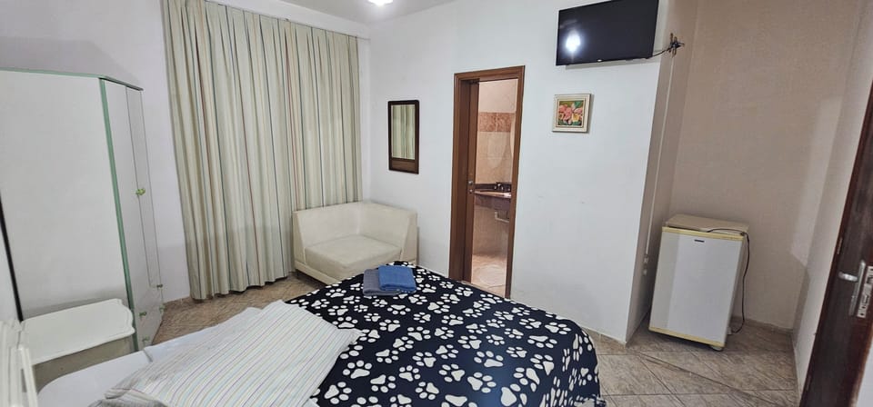 Economy Double or Twin Room | Blackout drapes, free WiFi, bed sheets