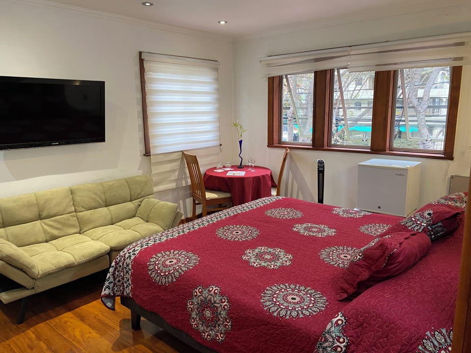 Superior Double Room, 1 King Bed, Private Bathroom | Minibar, in-room safe, desk, free WiFi