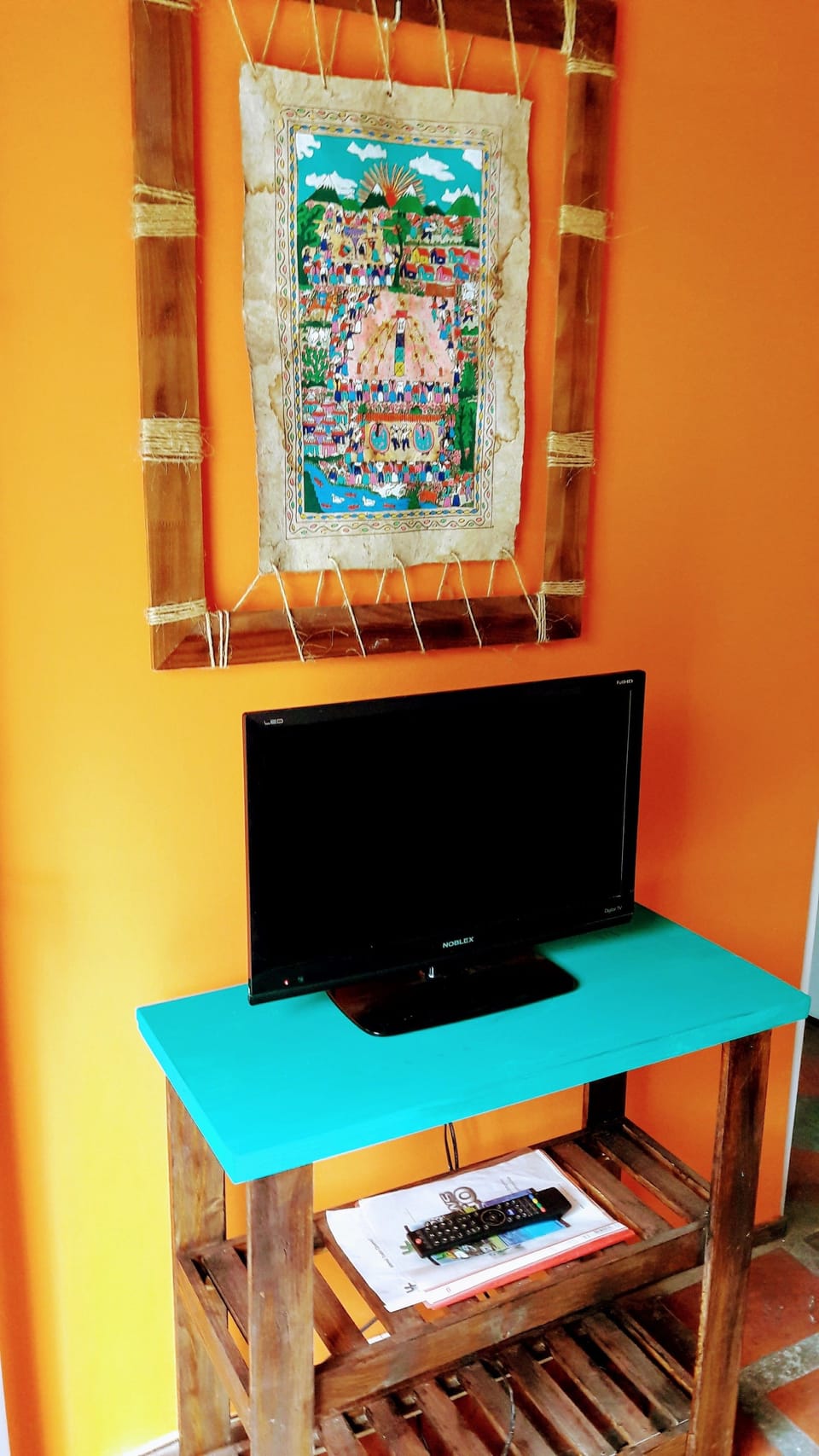 Bungalow, 1 Bedroom | Living room | Flat-screen TV