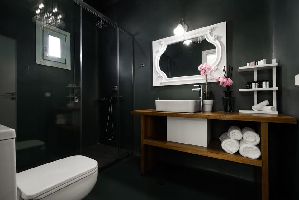 Junior Suite, Sea View (Outdoor Hot Tub) | Bathroom | Shower, rainfall showerhead, free toiletries, hair dryer