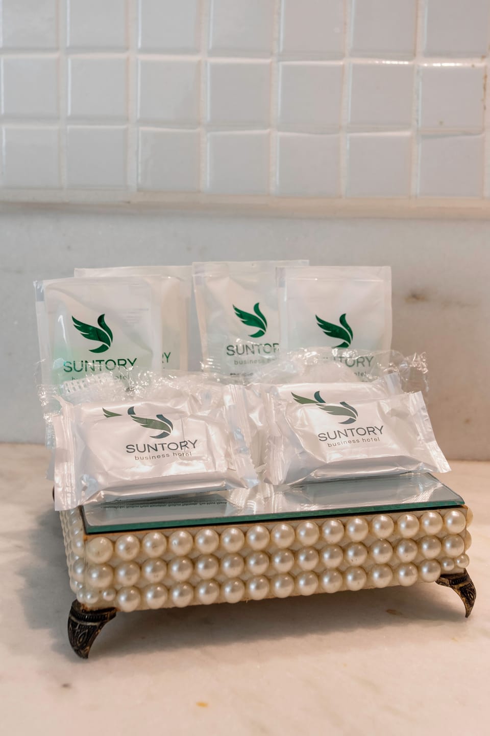Presidential Studio Suite | Bathroom | Shower, free toiletries, bidet, towels