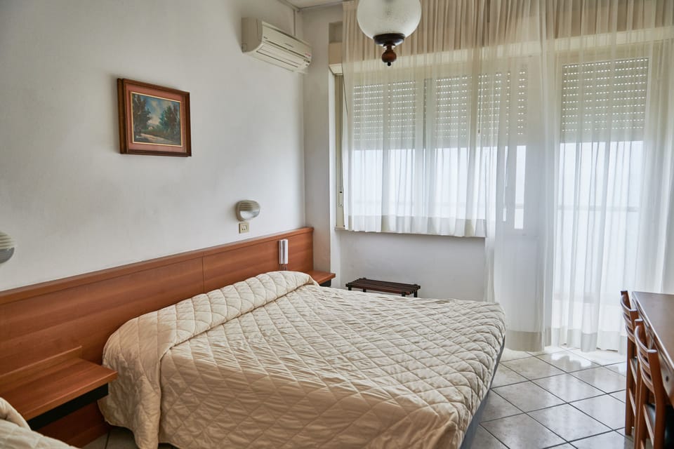 In-room safe, desk, iron/ironing board (on request), WiFi (free)