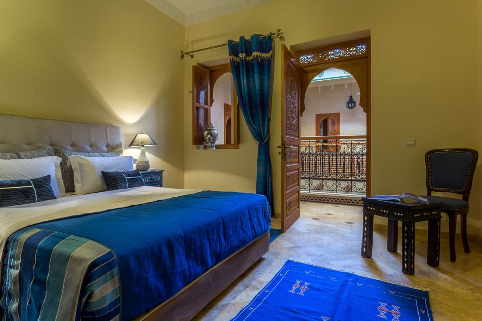 Premium bedding, in-room safe, individually decorated