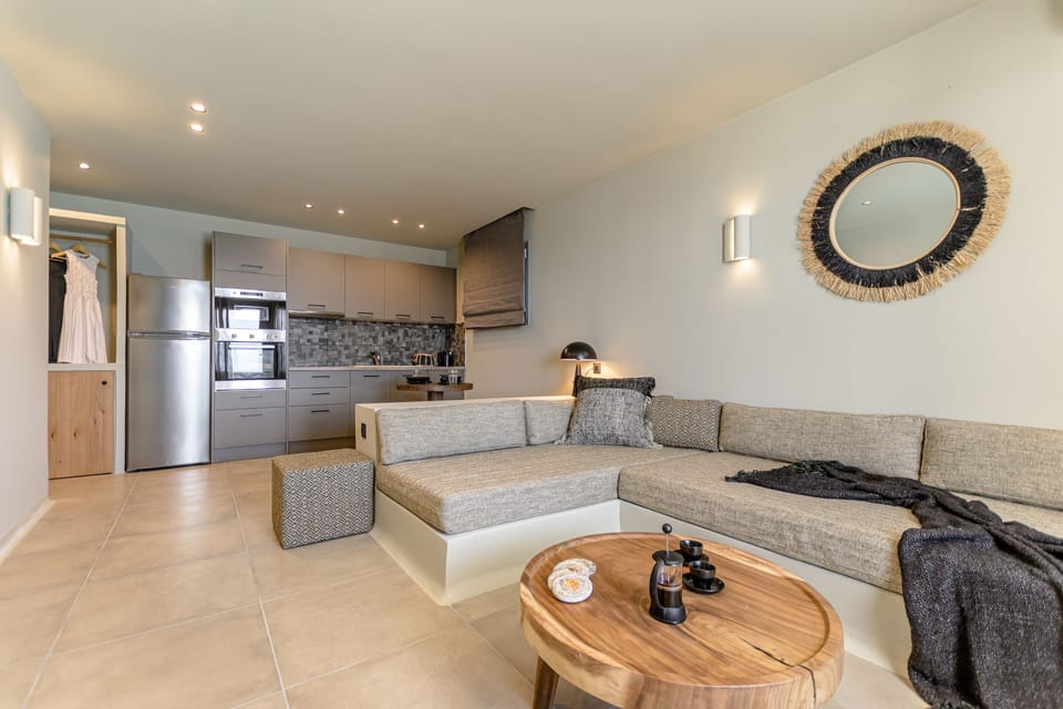 Villa, 1 Bedroom, Private Pool | Living area | 32-inch flat-screen TV with satellite channels, plasma TV, Netflix