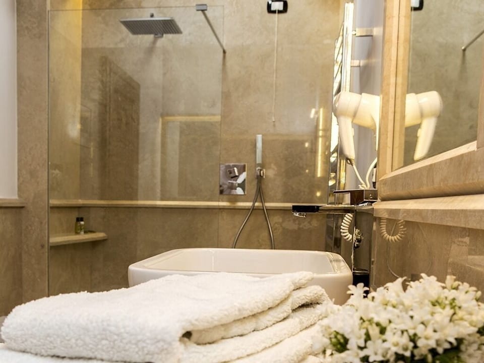 Double Room, Ensuite (Rosamarino) | Bathroom