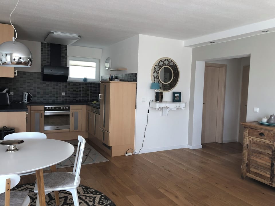 1 bedroom, pillowtop beds, individually decorated