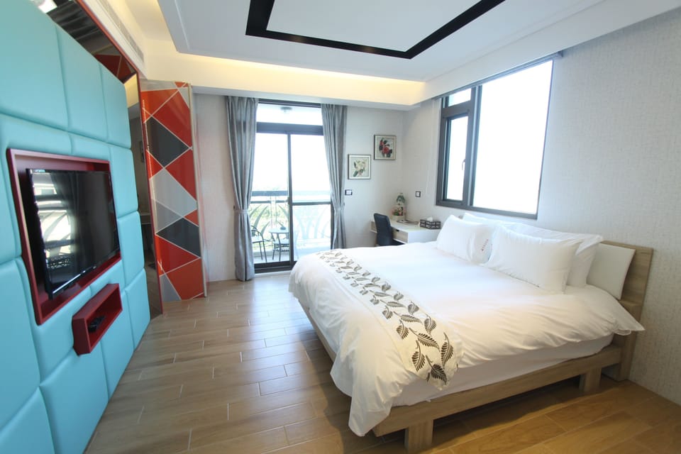 Senior Double Room, 1 King Bed, Balcony, Partial Sea View | 7 bedrooms, premium bedding, down comforters, desk