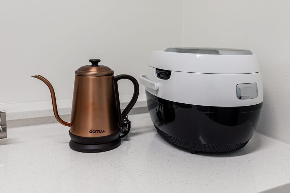32PY Family Whirlpool(Ocean) | Private kitchen | Fridge, stovetop, coffee/tea maker, electric kettle