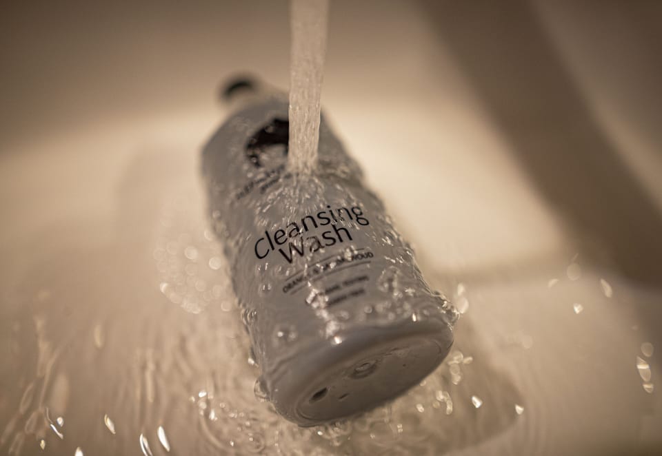 Luxury Rooms (Double Rooms) (1) | Bathroom amenities | Separate tub and shower, free toiletries, towels