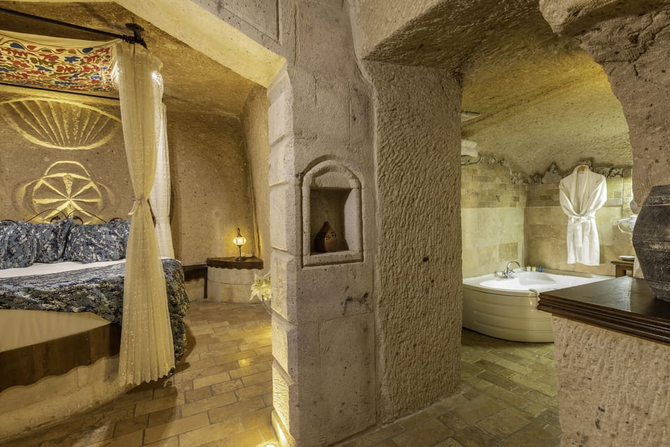 Honeymoon Suite | Premium bedding, in-room safe, desk, soundproofing