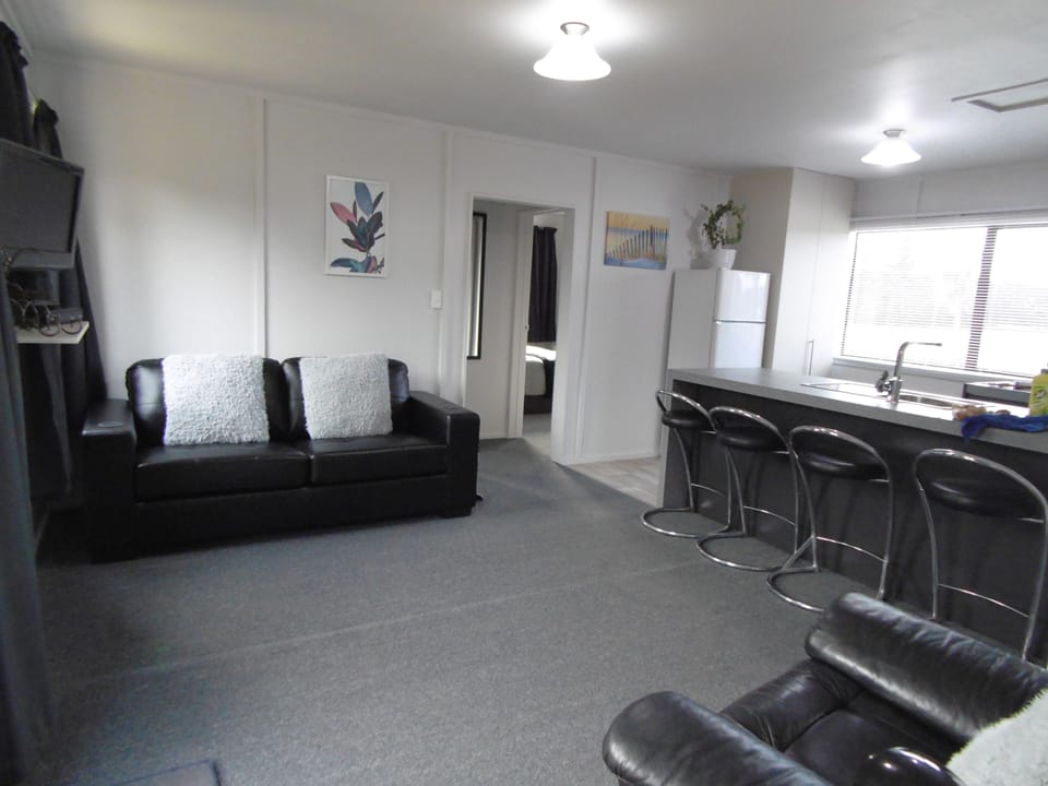 Family Apartment, 2 Bedrooms, Kitchen, Garden Area | Living area