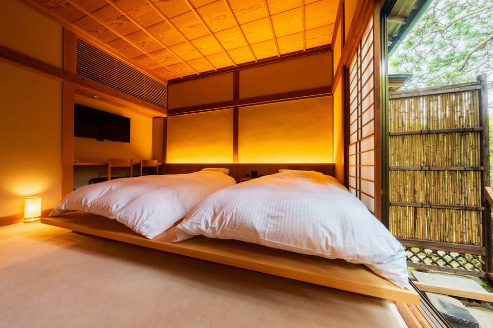 Deluxe Twin Room  with Shared Bathroom, Non Smoking - KAEDE | In-room safe, WiFi (free), bed sheets