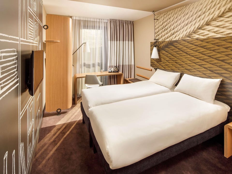 Room, 2 Twin Beds, Accessible | Hypo-allergenic bedding available, desk, blackout drapes, soundproofing