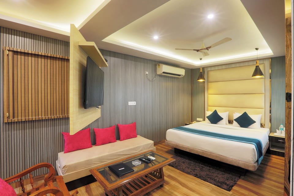 Grand Suite | Egyptian cotton sheets, premium bedding, down comforters