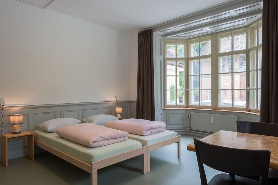 Standard Twin Room, Shared Bathroom | Desk, free cribs/infant beds