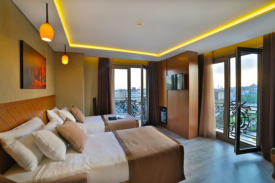 Standard Double or Twin Room | Premium bedding, minibar, in-room safe, desk