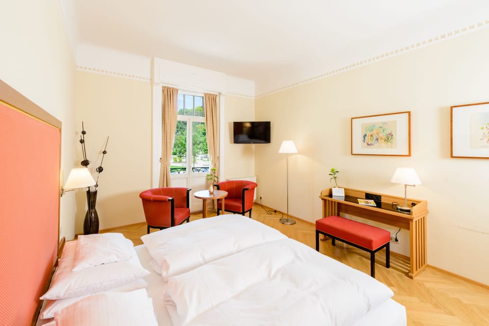 Superior Double Room, Courtyard View | Premium bedding, in-room safe, desk, soundproofing