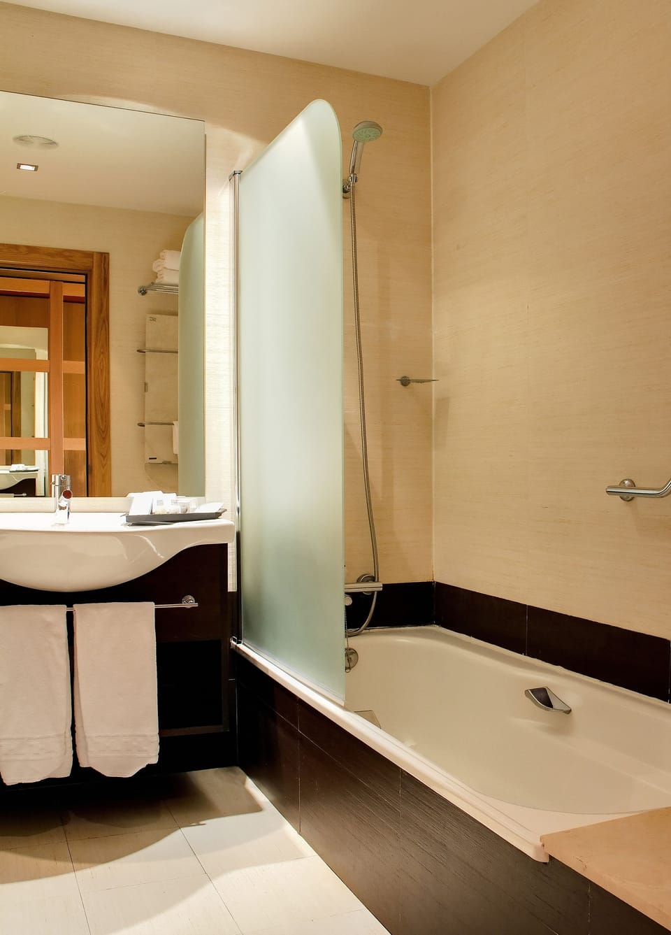 Free toiletries, hair dryer, bidet, towels