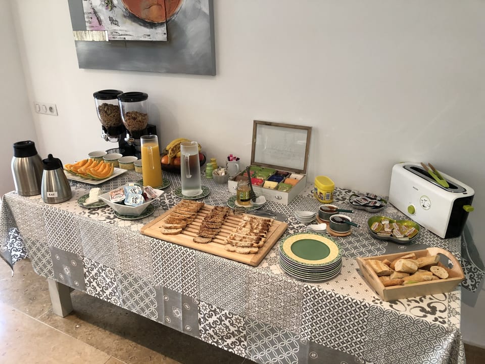 Daily buffet breakfast for a fee