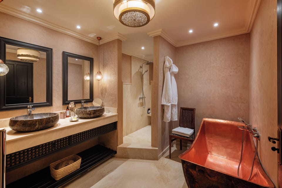 Signature Double Room | Premium bedding, minibar, in-room safe, desk