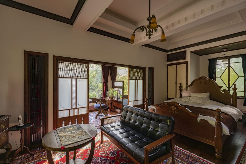 Suite with Open-Air Bath | In-room safe, desk, free WiFi, bed sheets