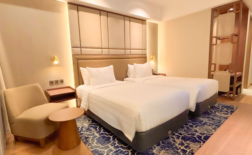 Deluxe Premier | Minibar, in-room safe, desk, soundproofing