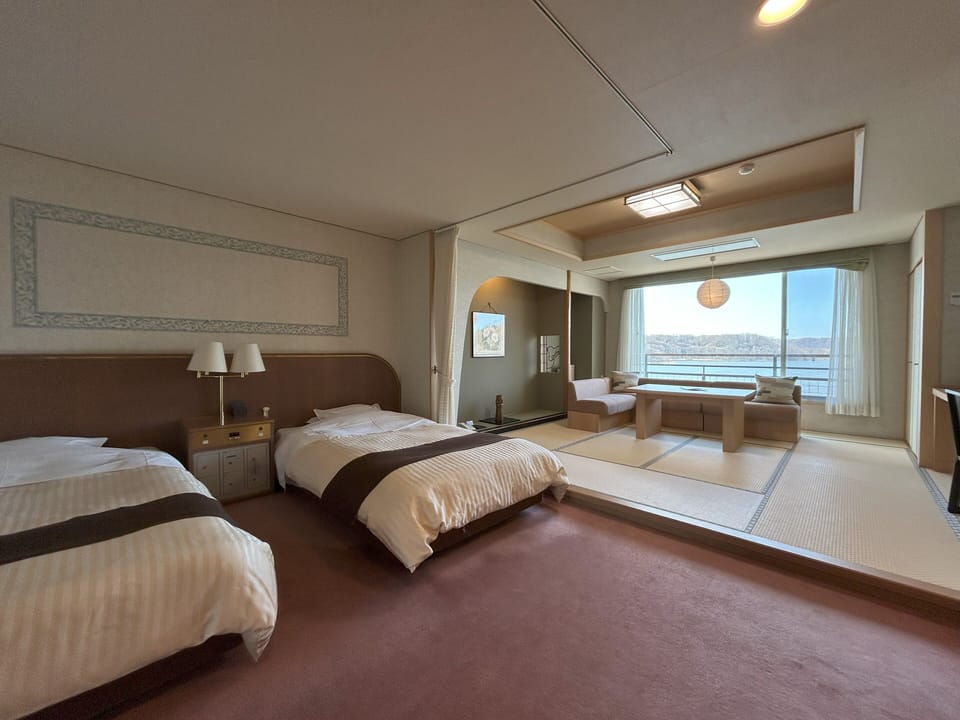 Superior Twin Room, Non Smoking, Lake View | In-room safe, individually decorated, desk, bed sheets
