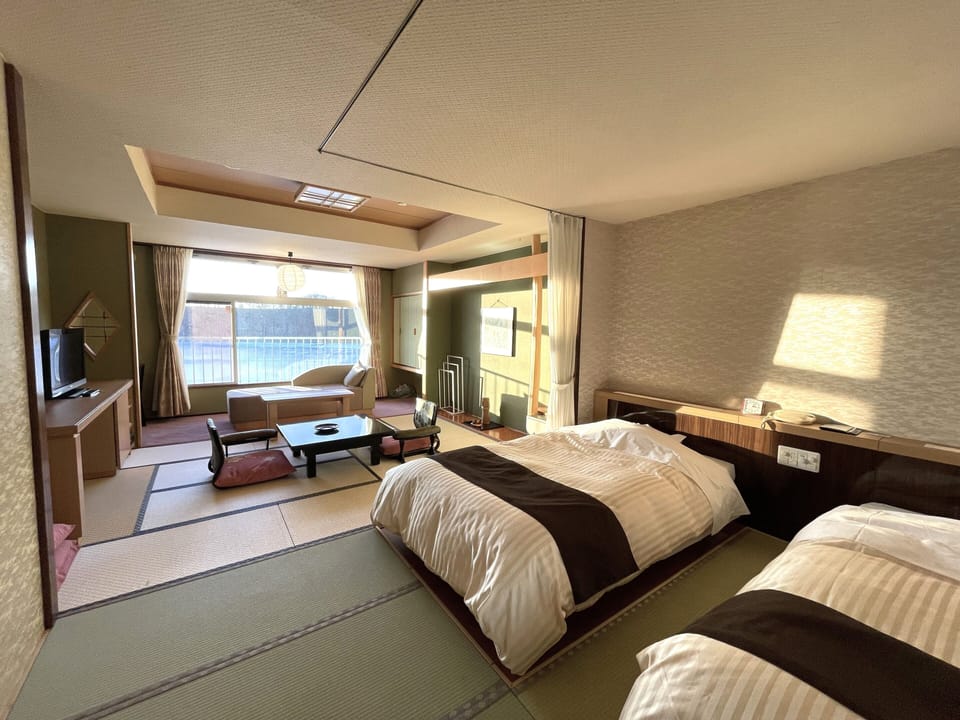 Standard Japanese Western Room, Non Smoking, Lake View (Beds + Japanese futons) | In-room safe, individually decorated, desk, bed sheets