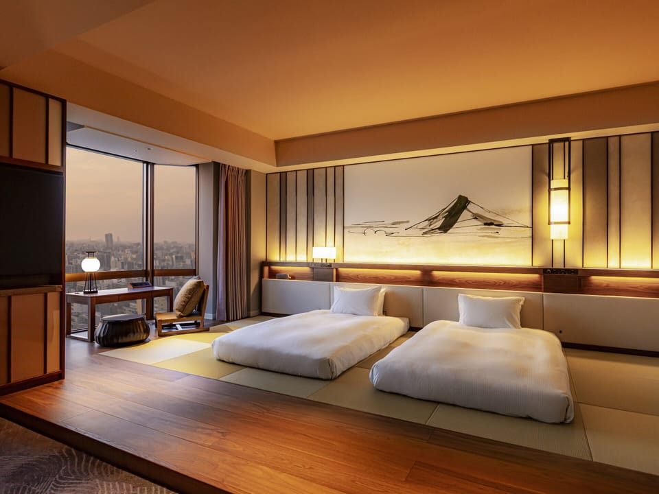 Executive Junior Suite with City Side, Non Smoking | In-room safe, desk, blackout drapes, soundproofing