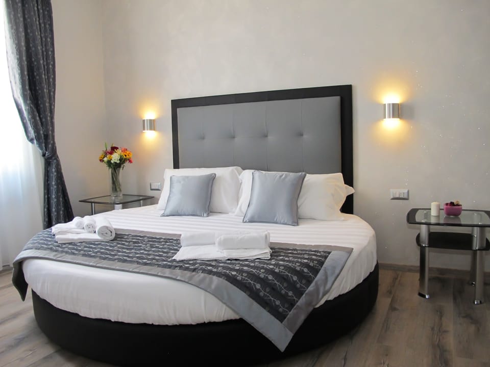 Junior Suite, Jetted Tub | Premium bedding, minibar, in-room safe, desk