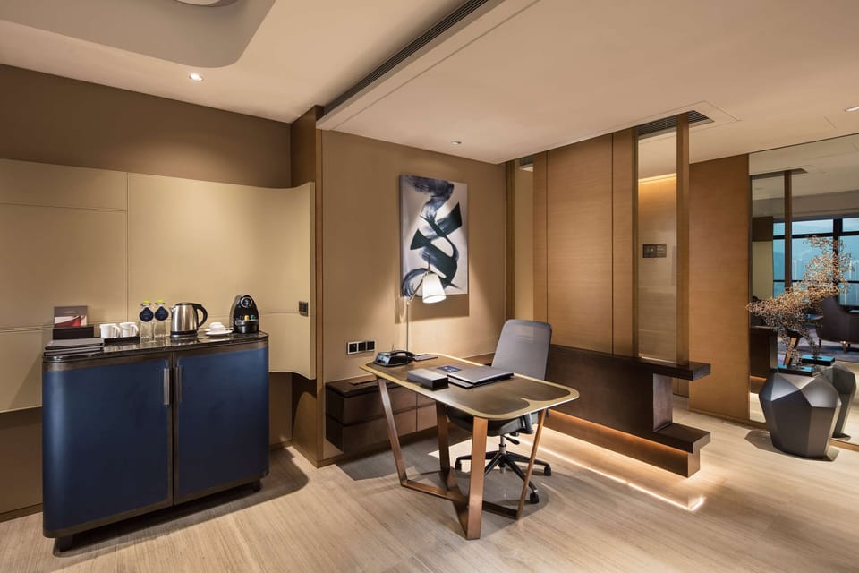 Deluxe Suite, 1 Bedroom | 1 bedroom, premium bedding, down comforters, Select Comfort beds