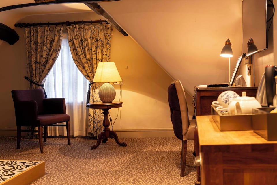 Superior Room | Desk, free WiFi, bed sheets, wheelchair access