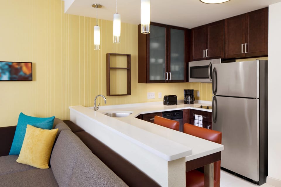 In-room safe, desk, iron/ironing board, WiFi