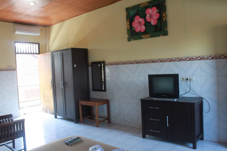 Superior Room | In-room safe, free WiFi, bed sheets