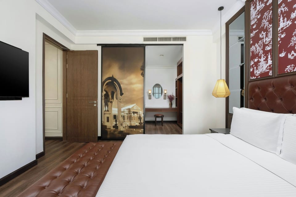Suite, 1 Bedroom, Non Smoking, City View | Hypo-allergenic bedding, in-room safe, individually decorated