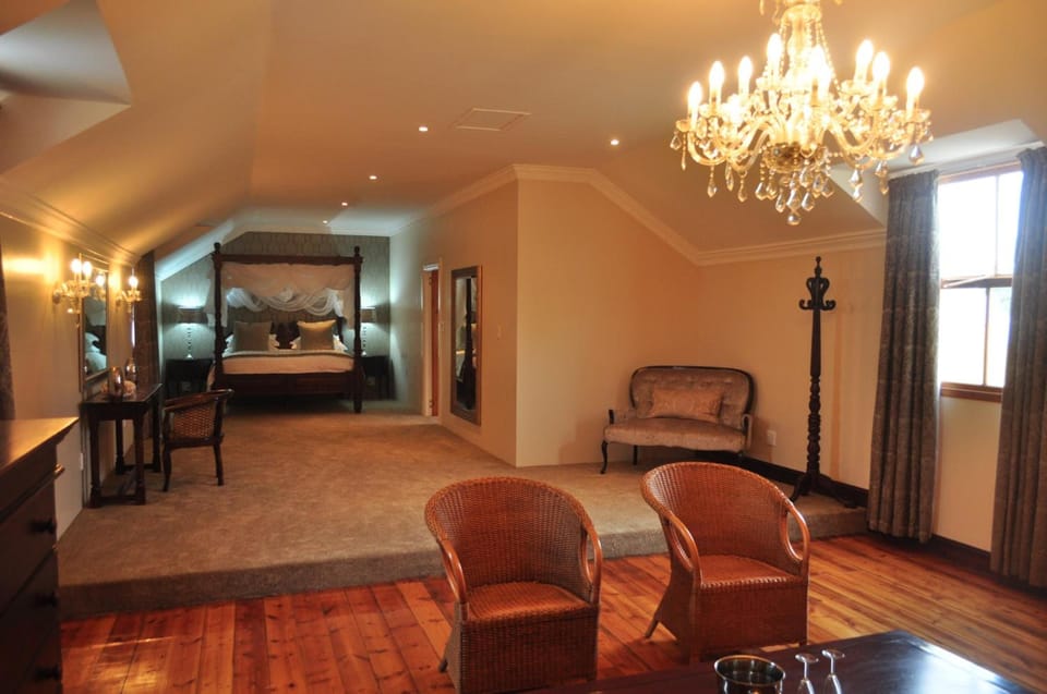 Presidential Suite, 1 King Bed | Soundproofing, free WiFi, bed sheets