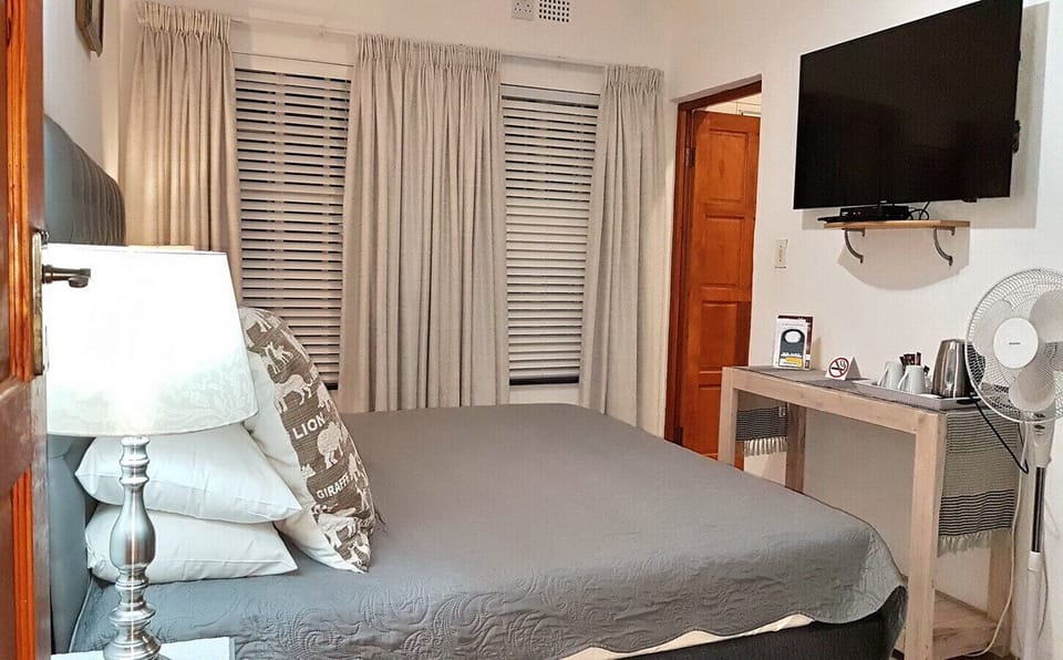 Comfort Double Room, 1 Bedroom, Pool Access | Individually furnished, free WiFi