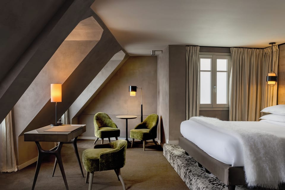 Junior Suite | Premium bedding, minibar, in-room safe, individually decorated