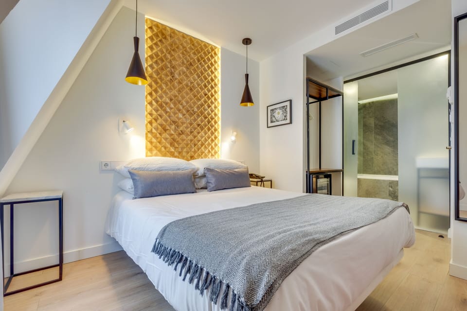 Superior Double Room | Premium bedding, minibar, in-room safe, individually furnished