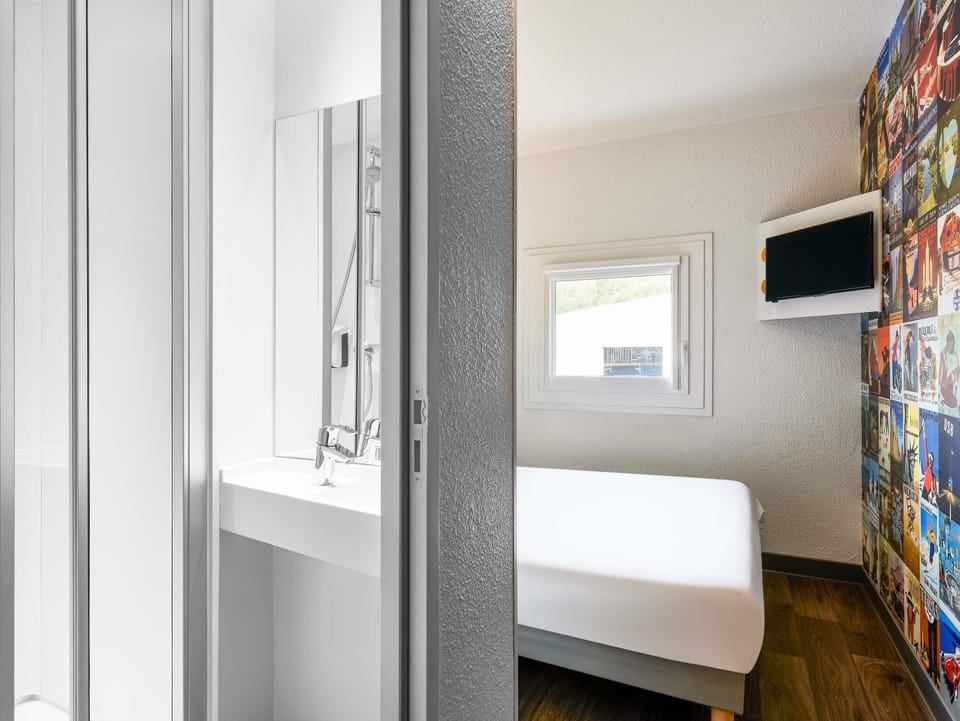 Room, 1 Double Bed, Private Bathroom (Cabrio) | Free WiFi