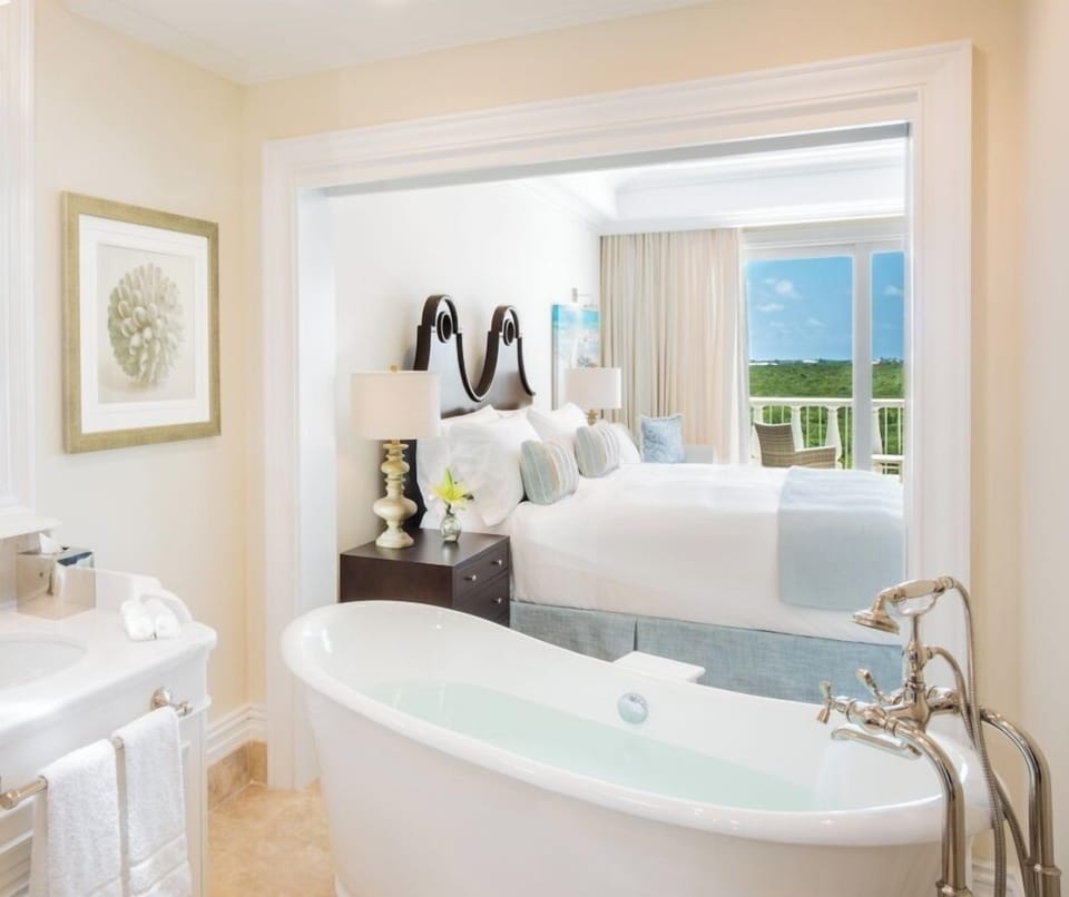 1 bedroom, premium bedding, in-room safe, desk
