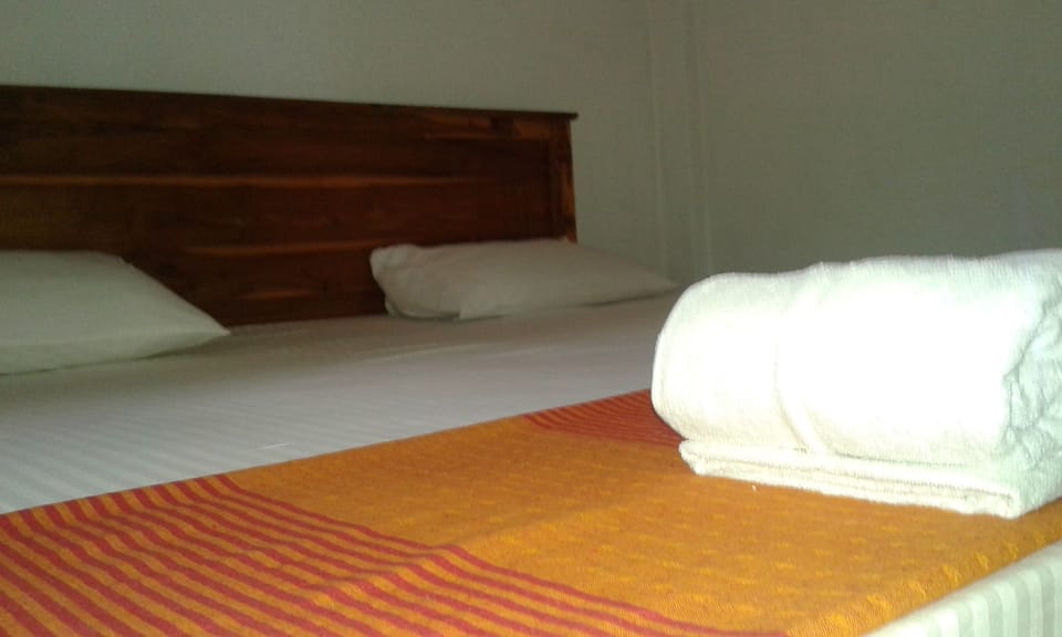 Romantic Room, 1 Double Bed | In-room safe, desk, free cribs/infant beds, rollaway beds