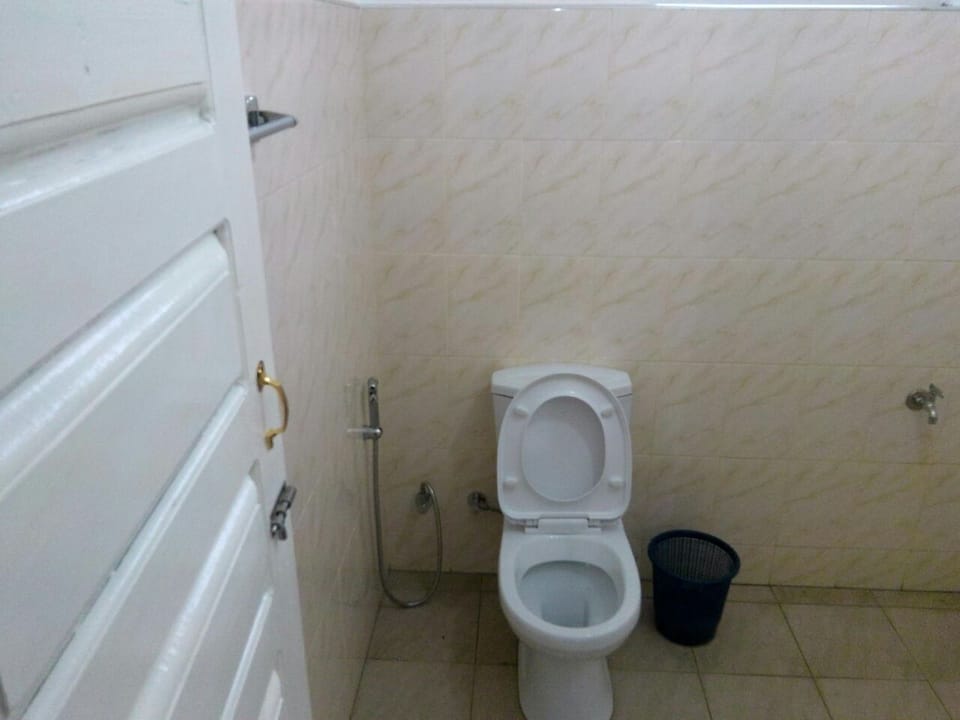 Romantic Room, 1 Double Bed | Bathroom | Shower, free toiletries, bathrobes, slippers