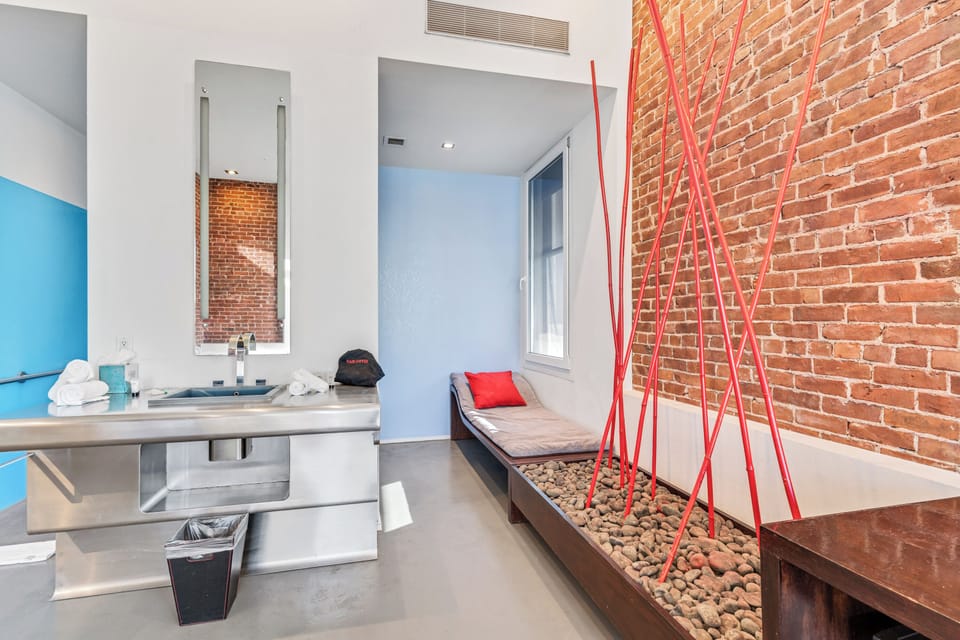Superior Room, 1 King Bed, Private Bathroom, City View (Self check-in) | Bathroom | Shower, rainfall showerhead, free toiletries, hair dryer