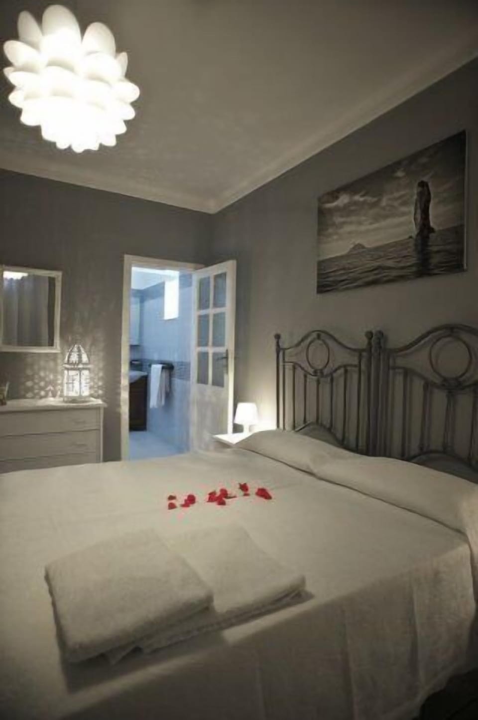 1 bedroom, in-room safe, desk, soundproofing