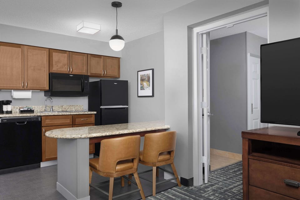 Room, 2 Bedrooms | Private kitchen | Full-size fridge, microwave, stovetop, dishwasher